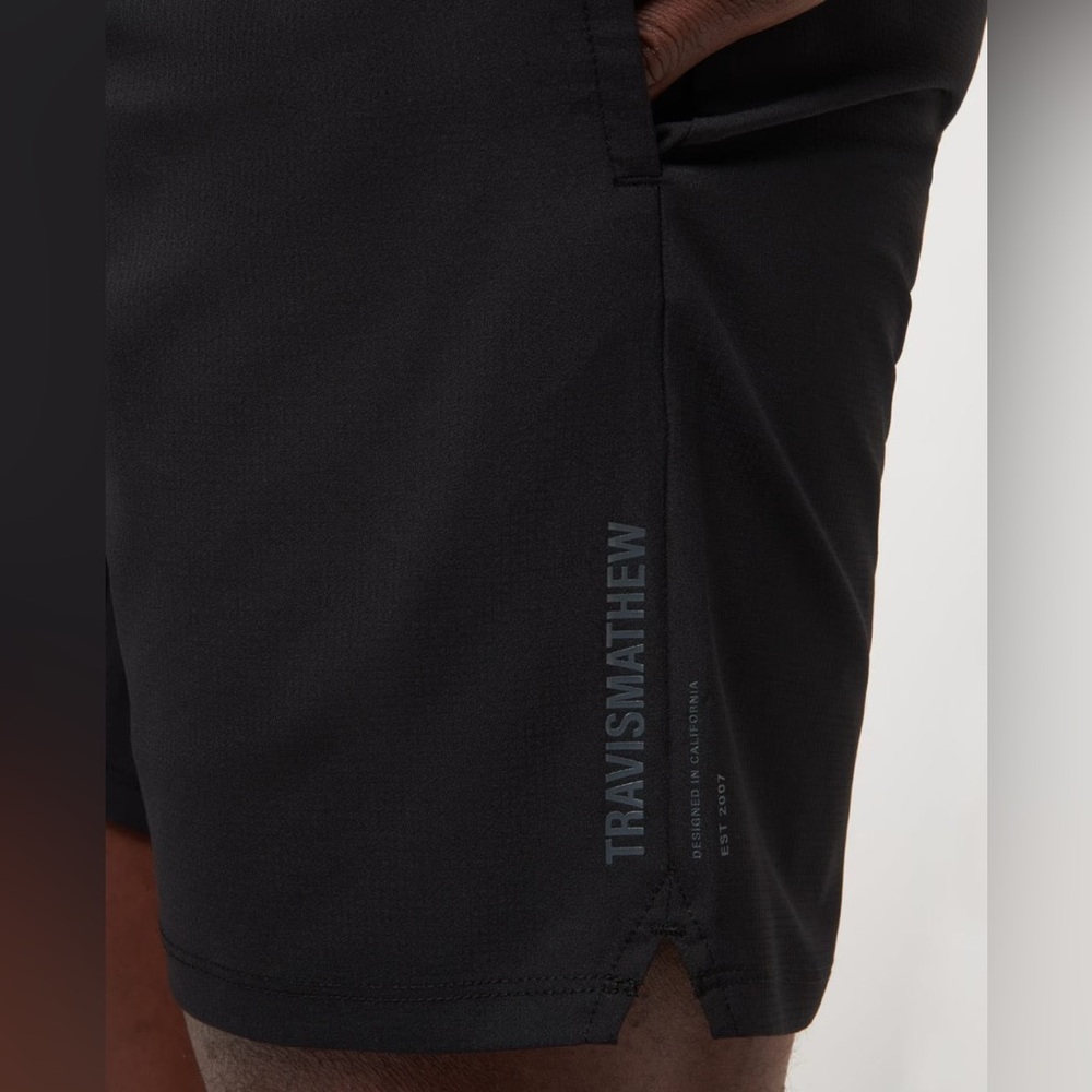 TravisMathew WANDERLUST E-WAIST SHORT 7.5IN NWT NEVER WORN MSRP$80